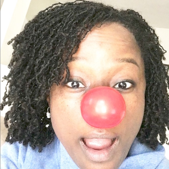 Meet your Posher, Jennifer - Picture 1 of 1